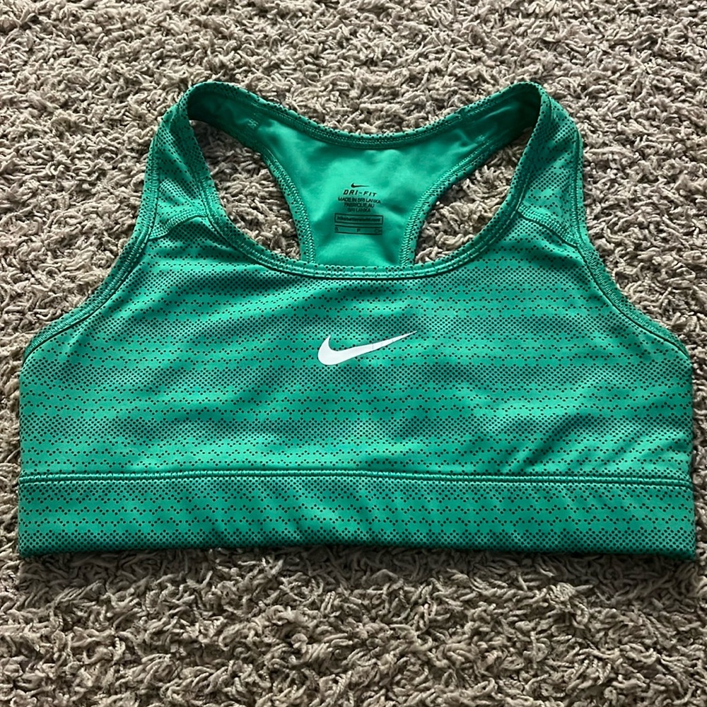 New Women’s Nike Sports Bra